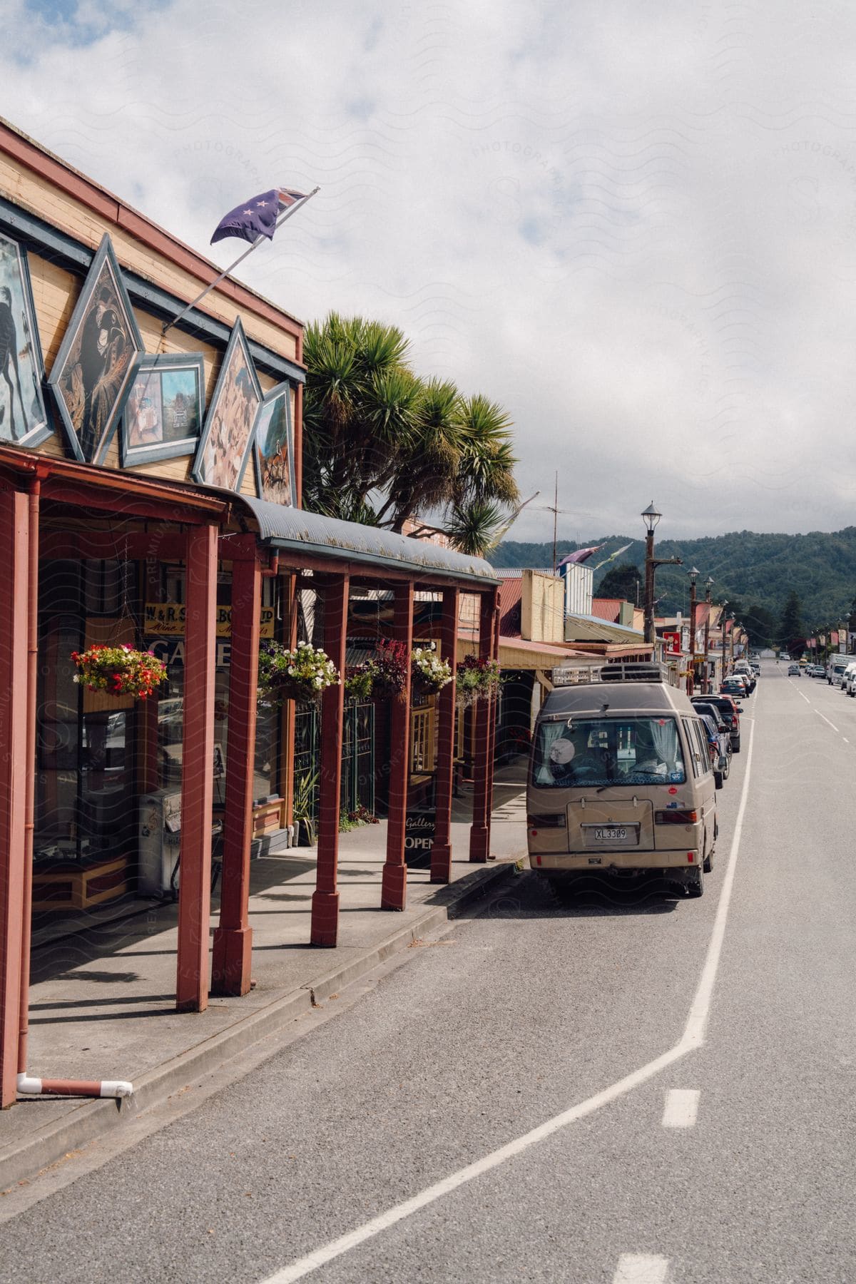 Gallery storefront on street in Haleiwa Hawaii