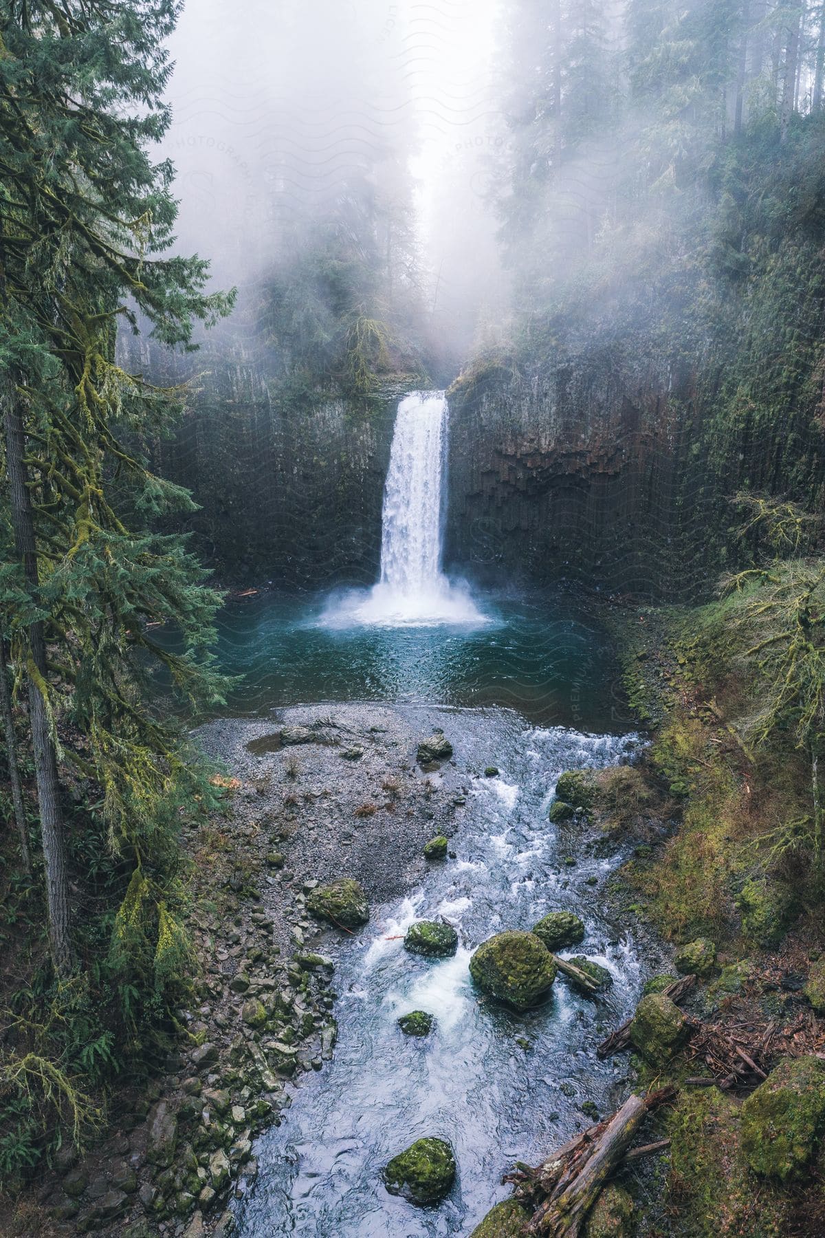 An image of a waterfall