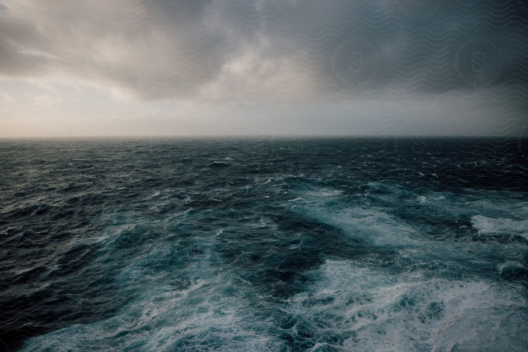 Ocean waves on a cloudy day