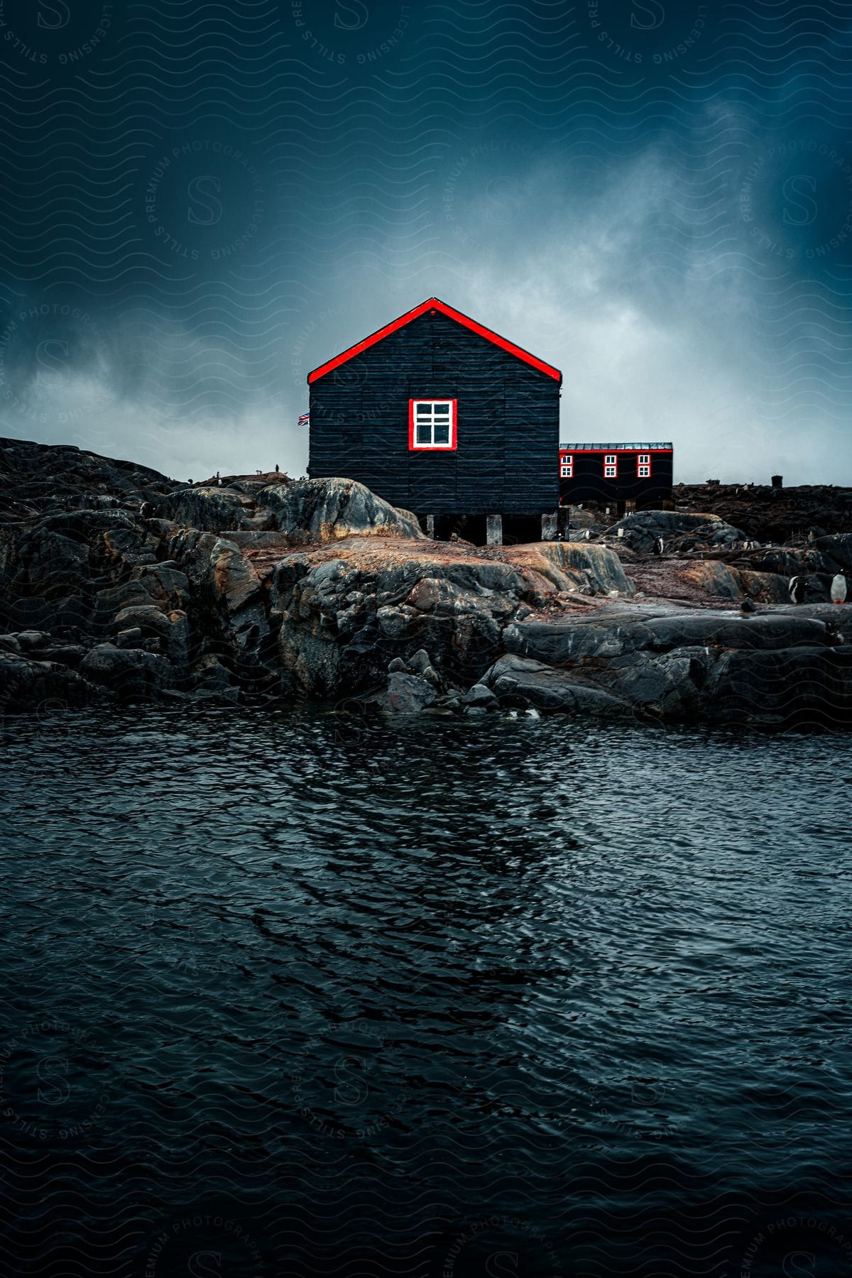 A cabin home near the ocean front