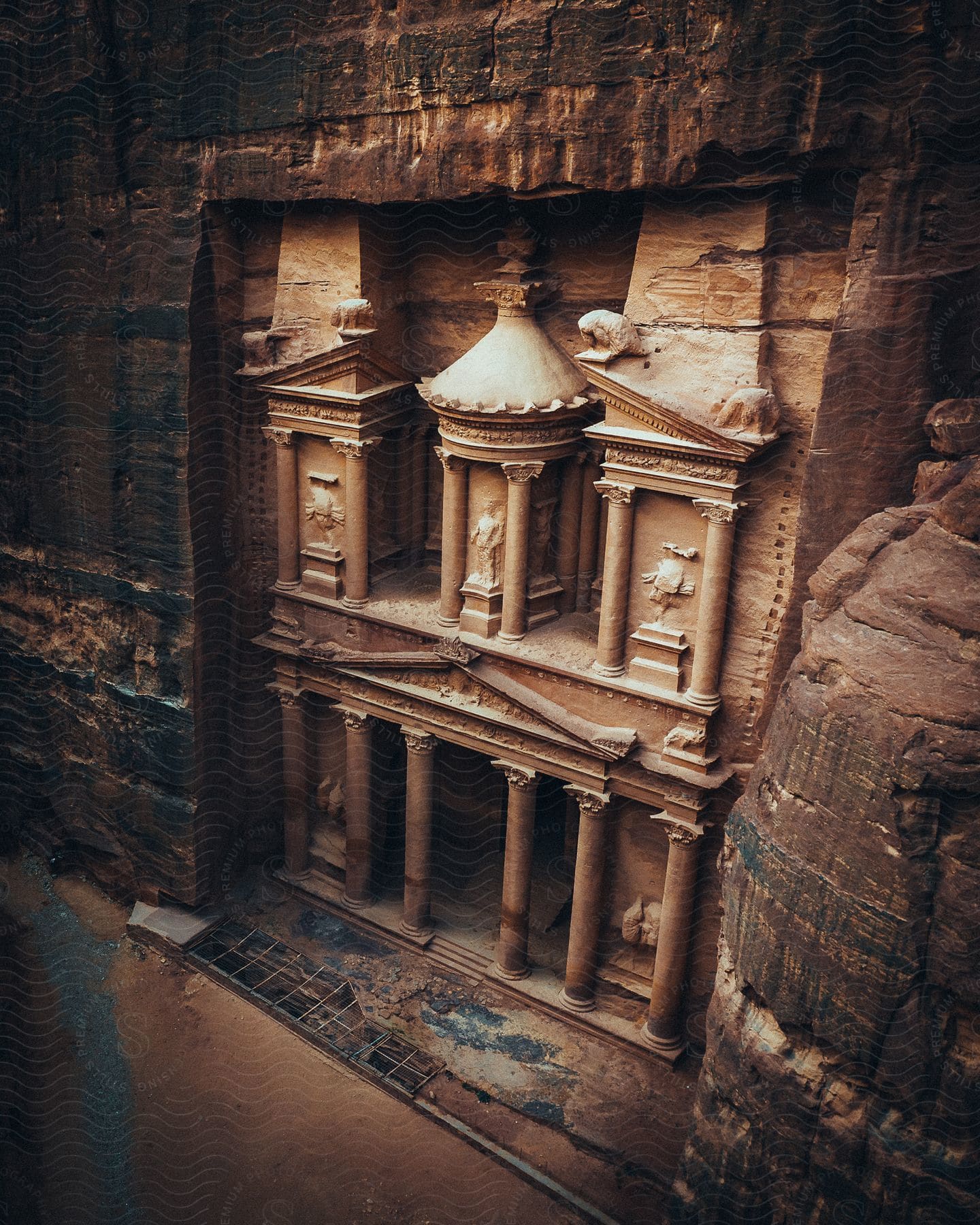 Alkhazneh temple carved in stone in petra an ancient architectural landmark