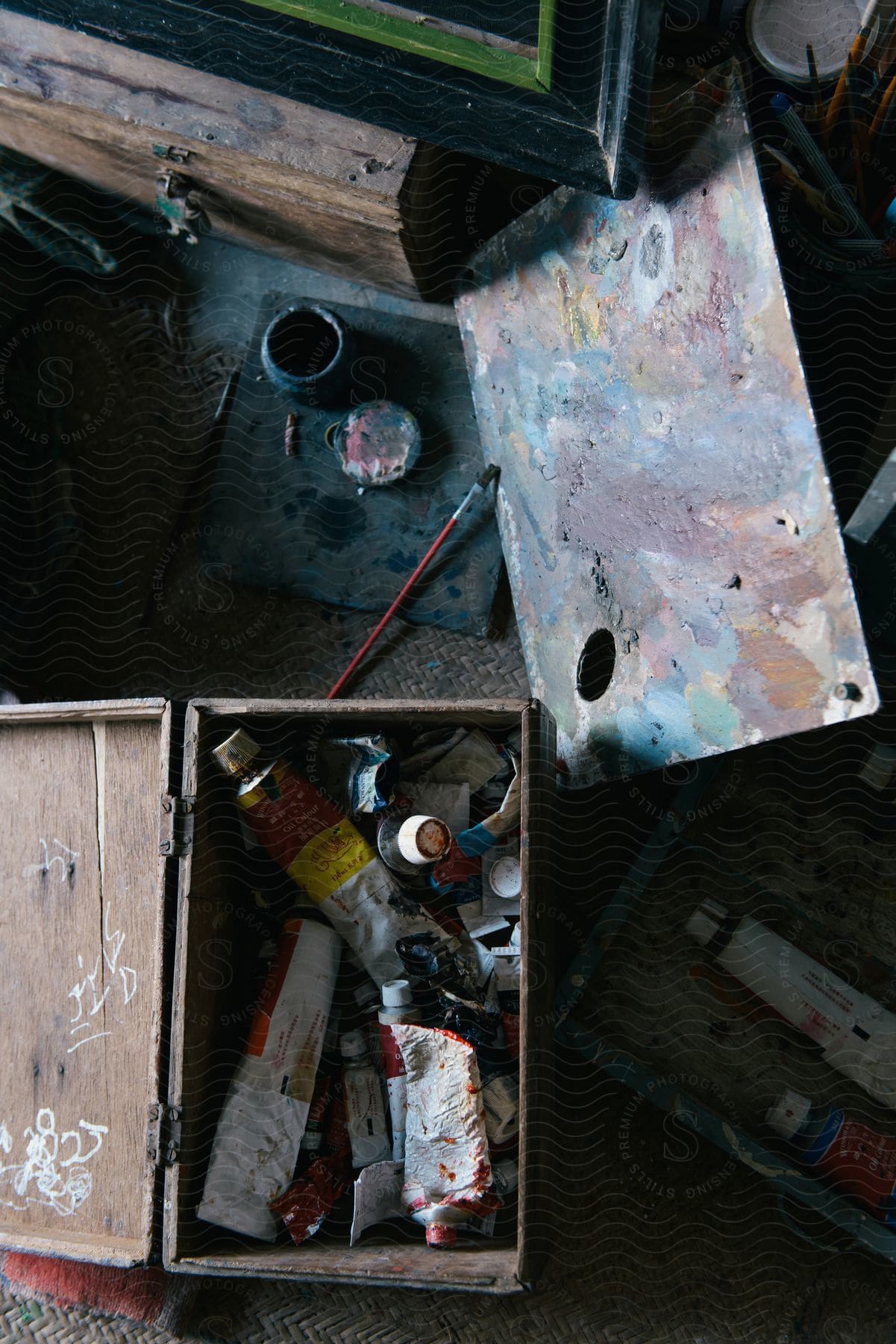 Painting instruments on a wooden table