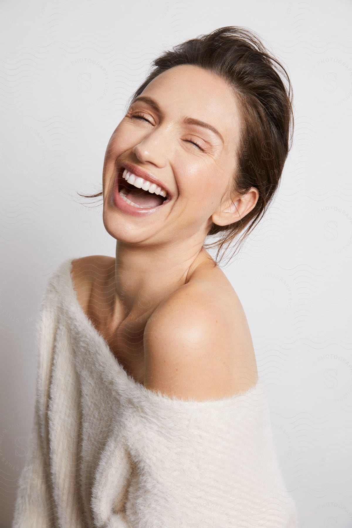 Portrait of smiling woman posing.