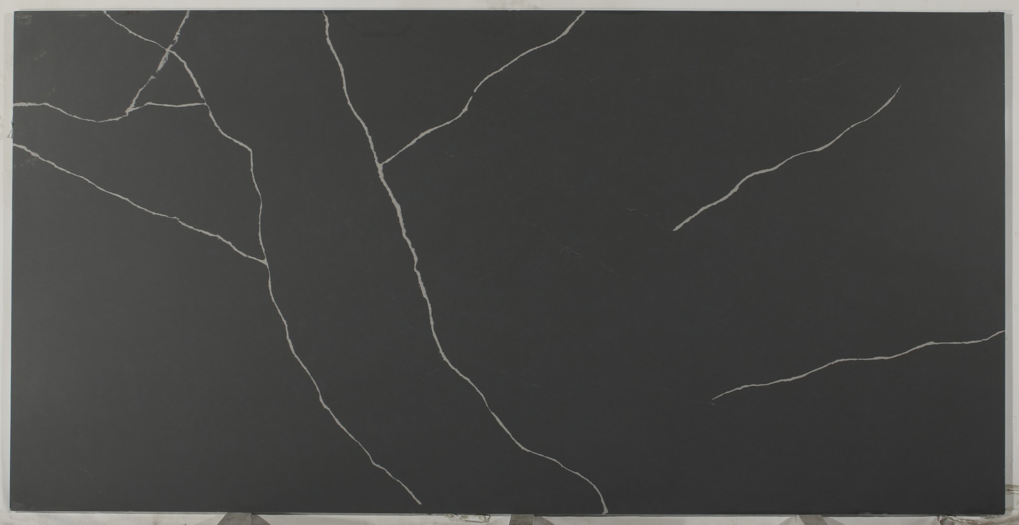 Soapstone AQ535HON Quartz by Alleanza