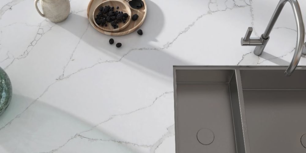8052 Calacatta Oro Quartz by OKITE - StoneTrash