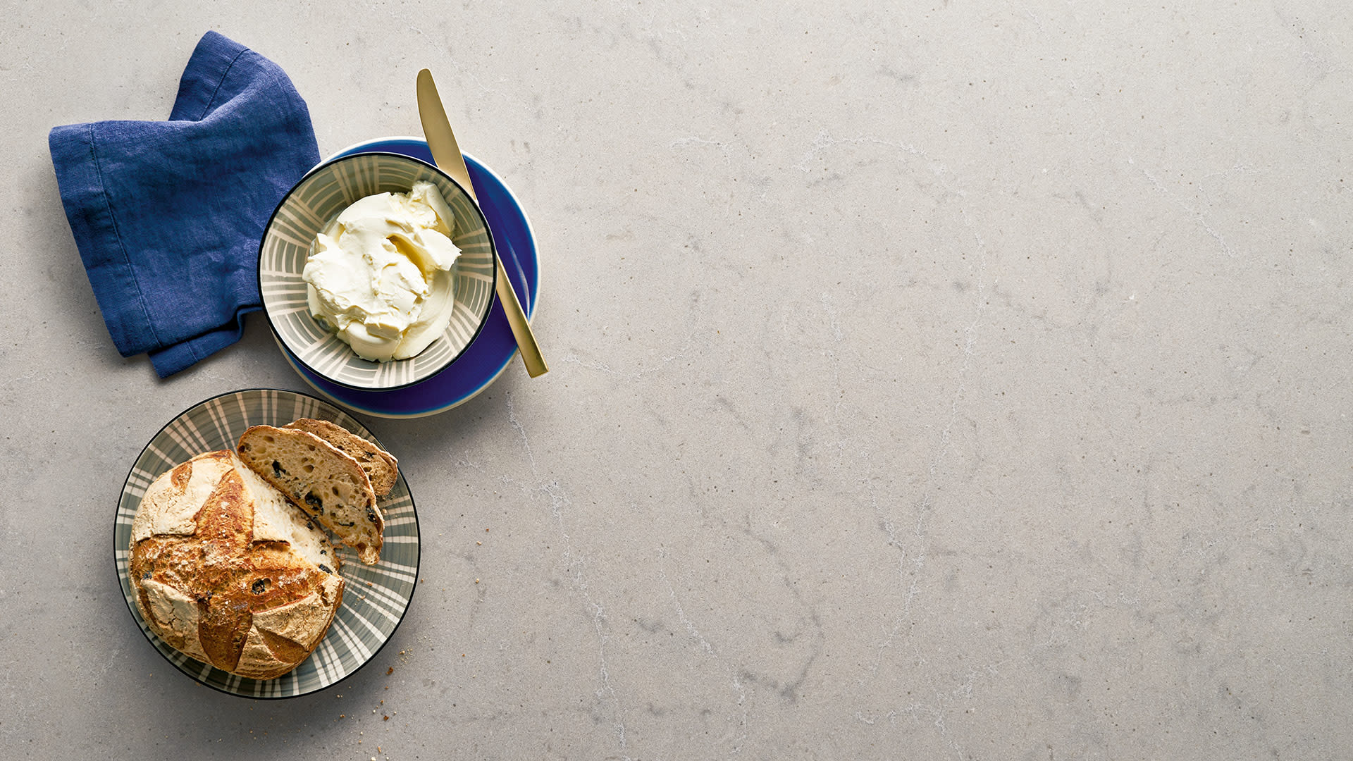 6134 Georgian Bluffs Quartz by Caesarstone - StoneTrash