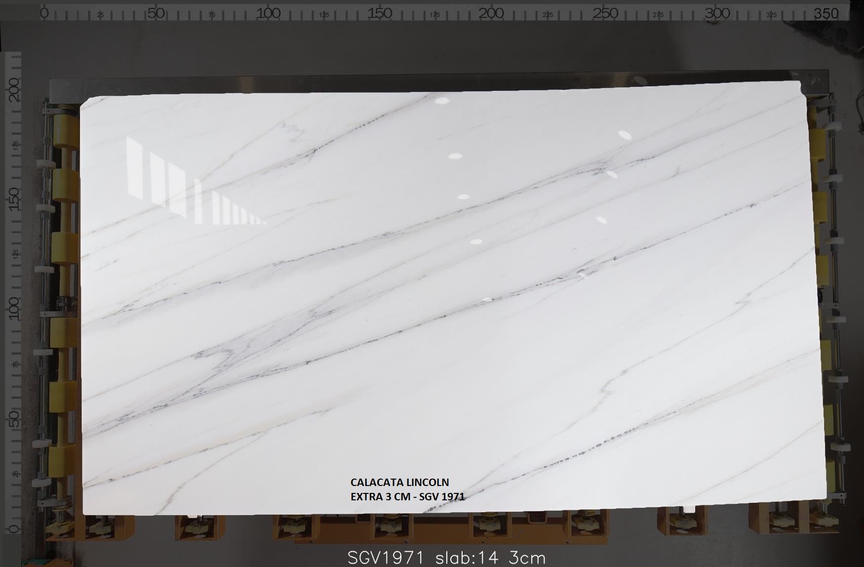 Calacatta Lincoln Marble by Italy StoneTrash