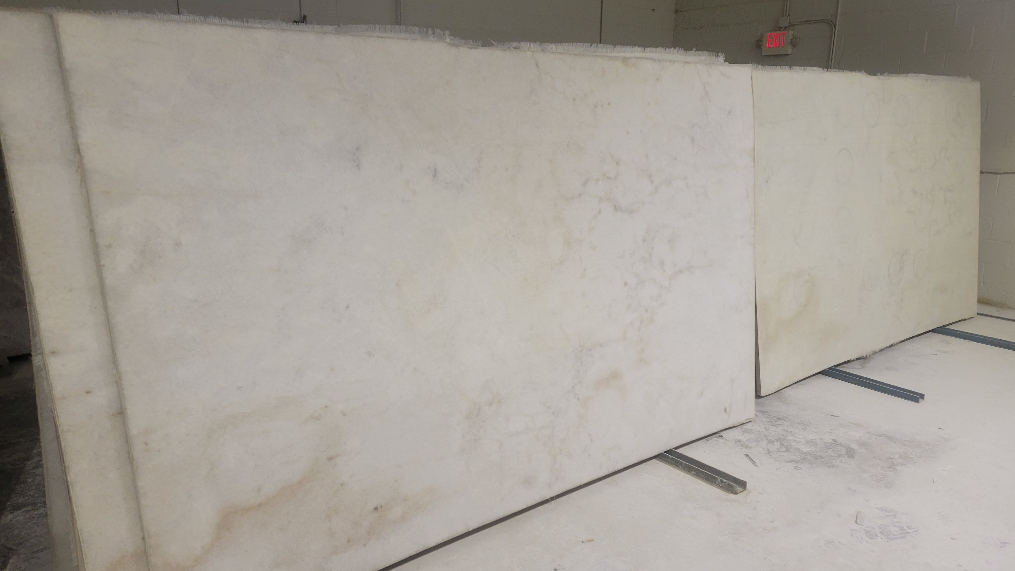 Cristallo Quartzite - StoneTrash