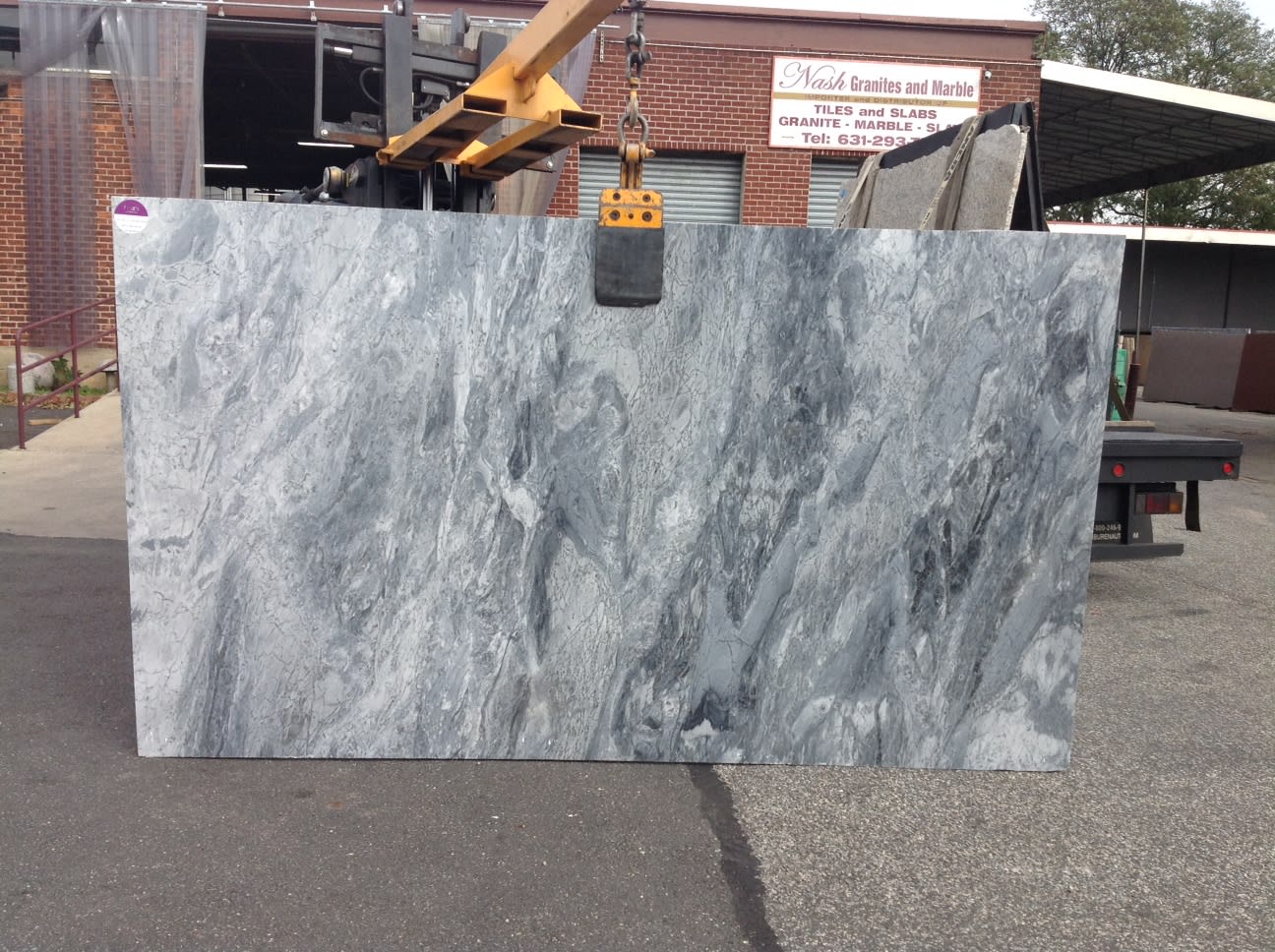 https://res.cloudinary.com/stimg/images/q_auto,f_auto/5583/silver_thunder__slab__natural_stone.jpg