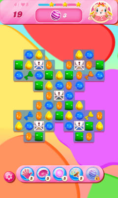 Candy Crush Saga Mod APK Gameplay Screenshot 4 – Unlimited Boosters