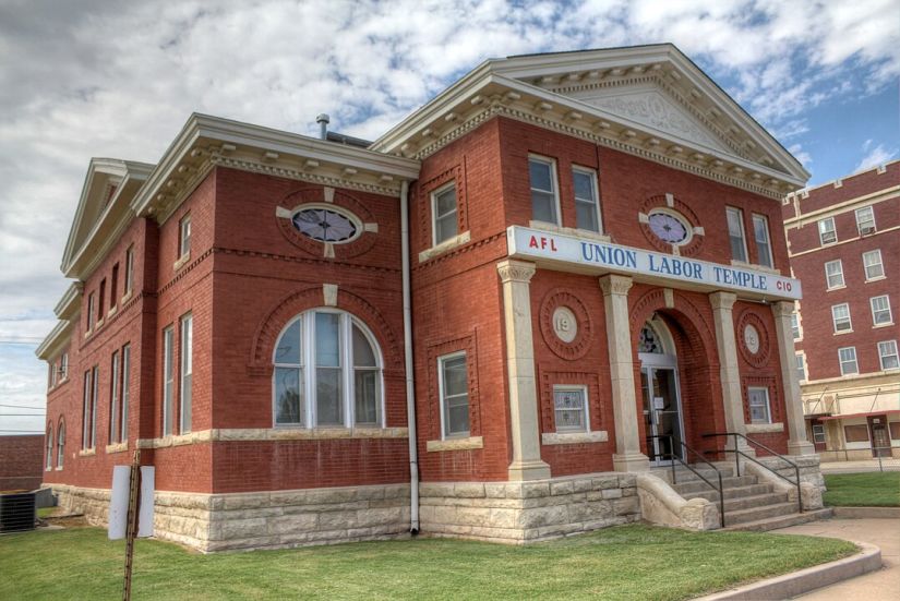 Hutchinson KS Library