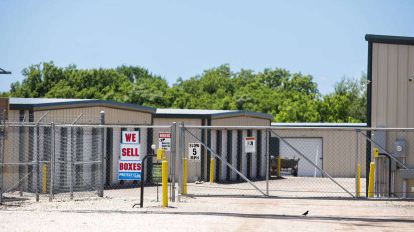Storage units in Park City KS – Store In A Wink facility exterior
