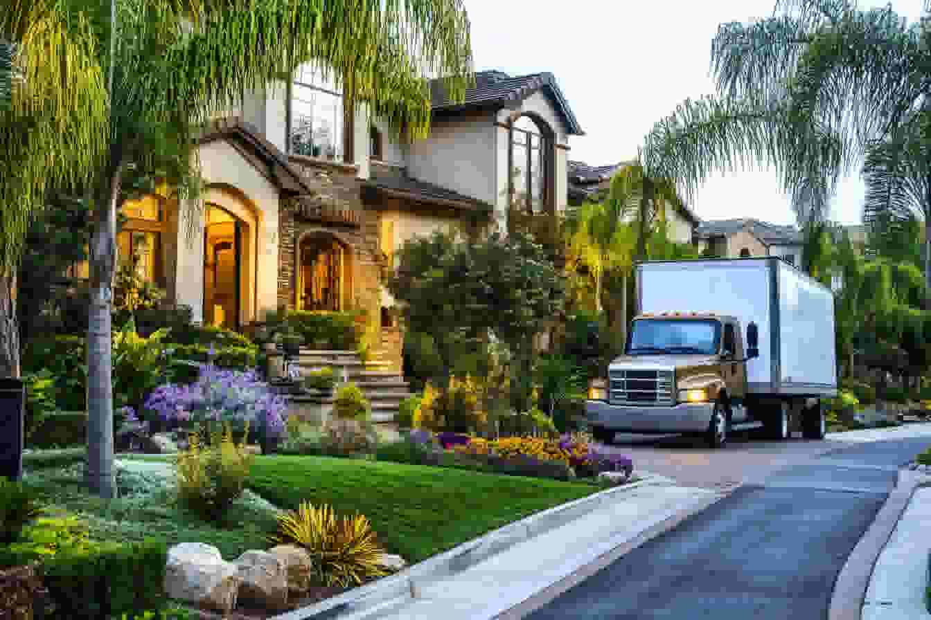 Store Fragile Items Safely in Paramount Storage Unit
