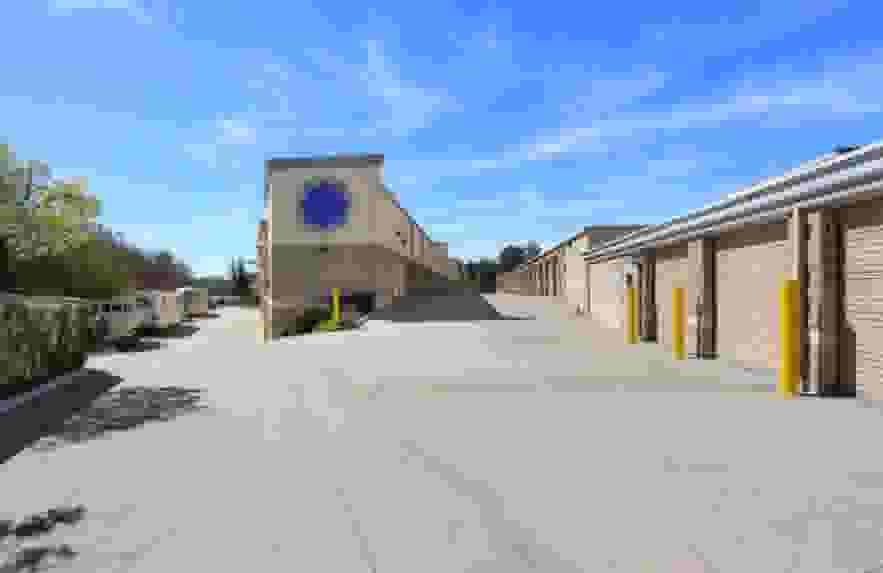 Secure Indoor Vehicle Parking in La Mesa