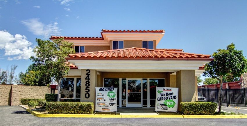 Self Storage Milestone Happy 1st Anniversary To Teresa Kohutek Staxup Self Storage