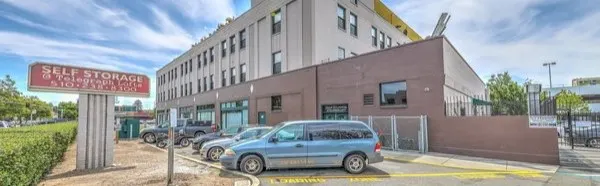 Image of Entrance to StoragePRO Self Storage at Telegraph in Oakland CA