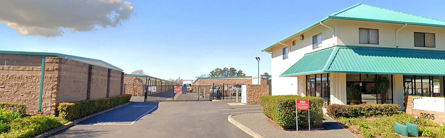 Image of Storage Master Self Storage facility exterior on Dutton Avenue in Santa Rosa
