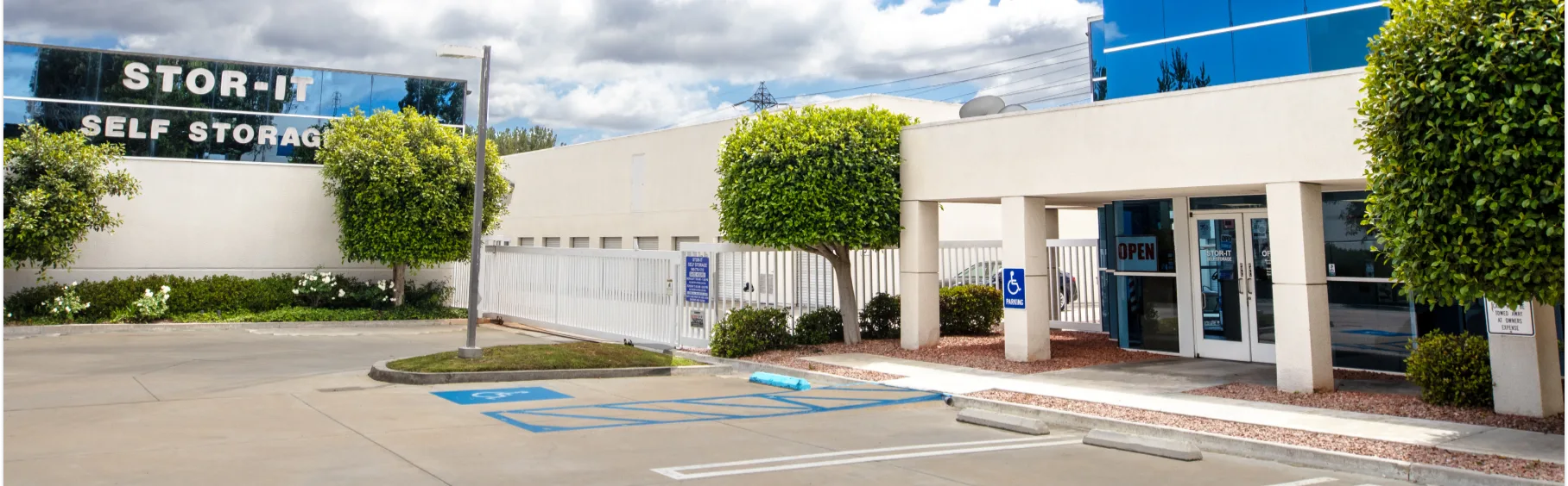 Parking lot view of Stor-It Self Storage Aliso Viejo