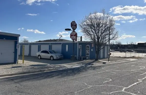 South Hutch Stop n Stor storage units and spaces at 712 N Walnut St, South Hutchinson, KS, 67505