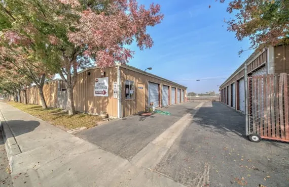 Image of Lemoore Mini Storage Entrance and Street View