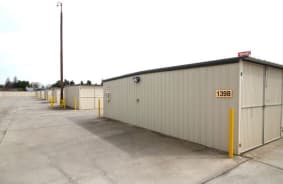 Storage Units In Clovis Ca 955 N Willow Ave Derrel S Mini Storage