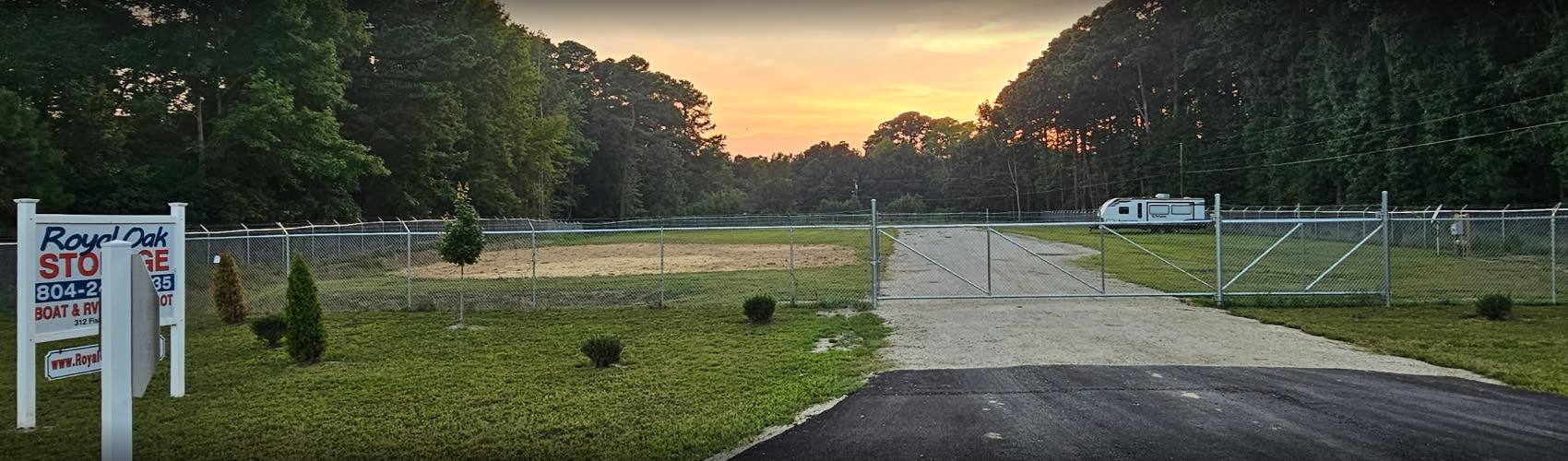 Exterior view of the Royal Oak Storage facility