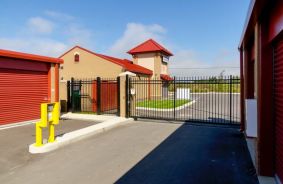 Gate Entry Fence Storplace