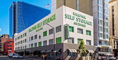 storage container image