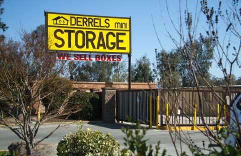 Derrel's Mini Storage, storage units and spaces at 4660 E Dakota Ave, Fresno, CA, 93726