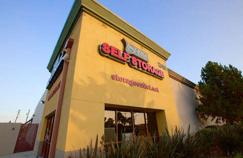 Storage Outlet, storage units and spaces at 13401 S Western Ave, Gardena, CA, 90249