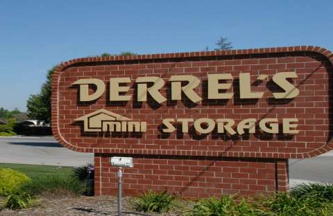Derrel's Mini Storage, storage units and spaces at 10215 E. Shaw Ave., Clovis, CA, 93619