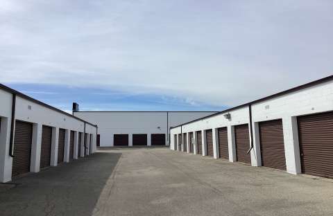Stronghold Middletown, storage units and spaces at 3657 Commerce Dr, Franklin, OH, 45005