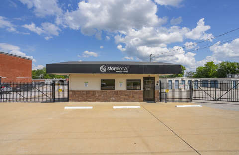 Storelocal Self Storage, storage units and spaces at 1212 School St, Spring Hill, TN, 37174