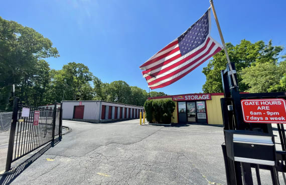 Image of Front Entrance of Planet Self Storage in Raynham