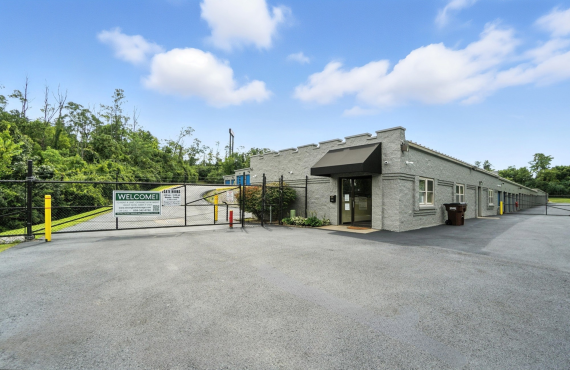 Stronghold Erlanger storage units and spaces at 3700 Holly Ln, Erlanger, KY, 41018