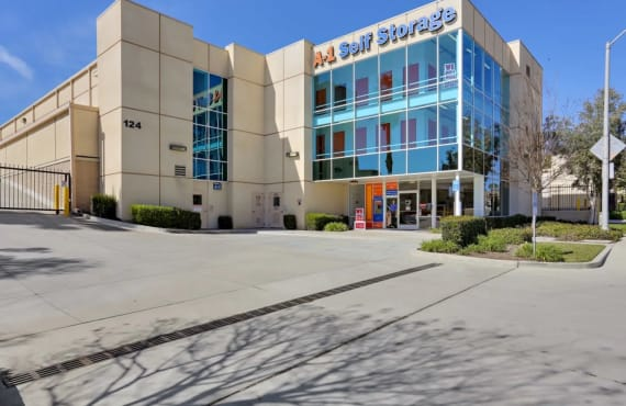 Storage Units in Vista