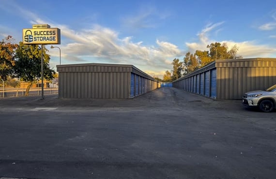 Success Storage - Hanford storage units and spaces at 475 East 4th Street, Hanford, CA, 93230
