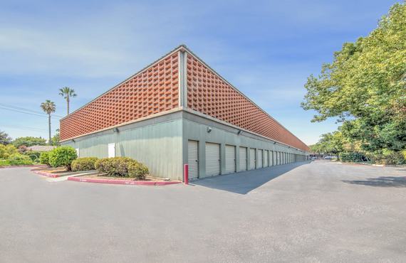 Grape Avenue Self Storage
