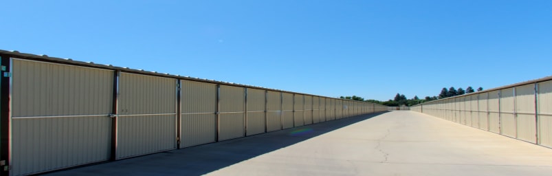 This 360 view shows the outside of the front office and surrounding area