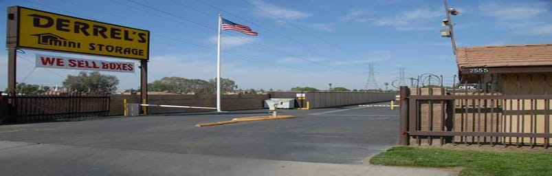 This image shows the self storage facility better and also shows a yellow sign reading Derrel's Mini Storage