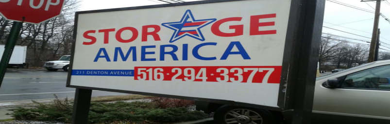 Image of STORAGE AMERICA sign