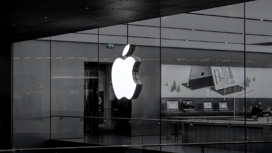 apple_brings_home_the_bacon_gamers_go_far_and_wide