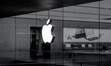 apple_brings_home_the_bacon_gamers_go_far_and_wide