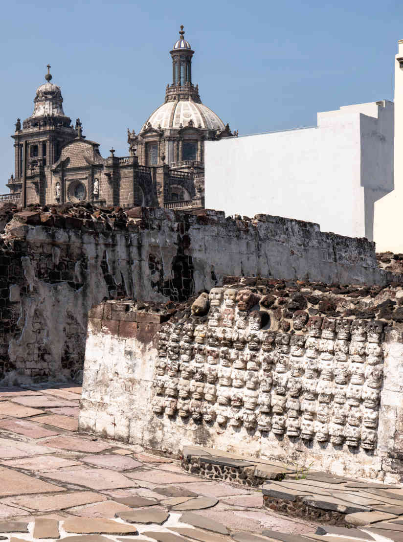 Tzompnatli skull rack, Templo Mayor ruins