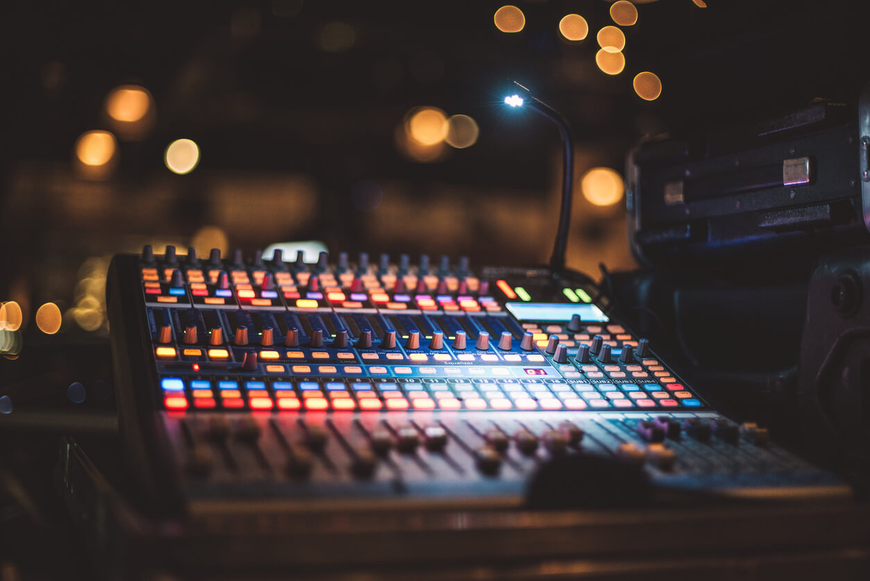 Audio mixer rental chennai