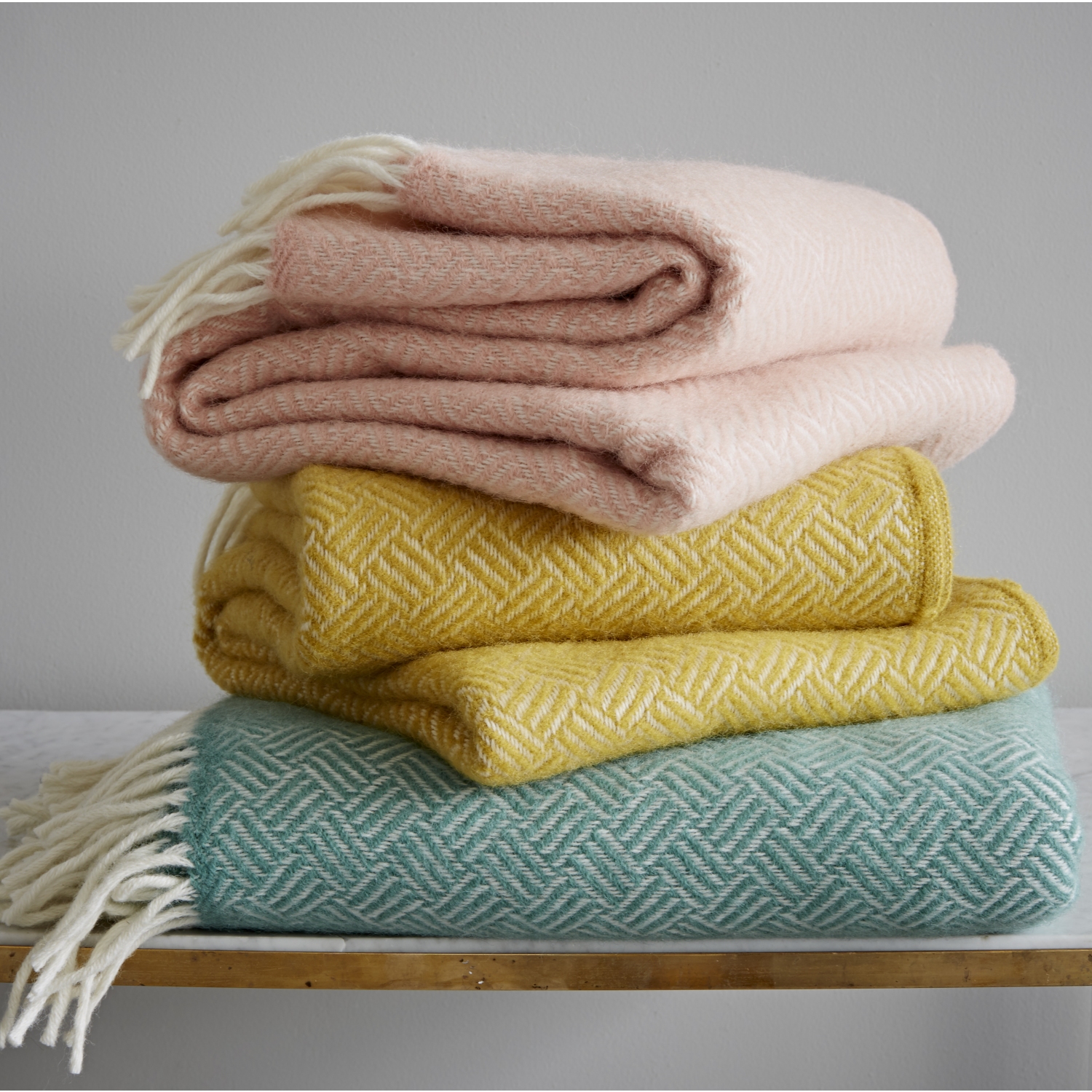 Trouva: Samba Lambswool Throw Pale Pink