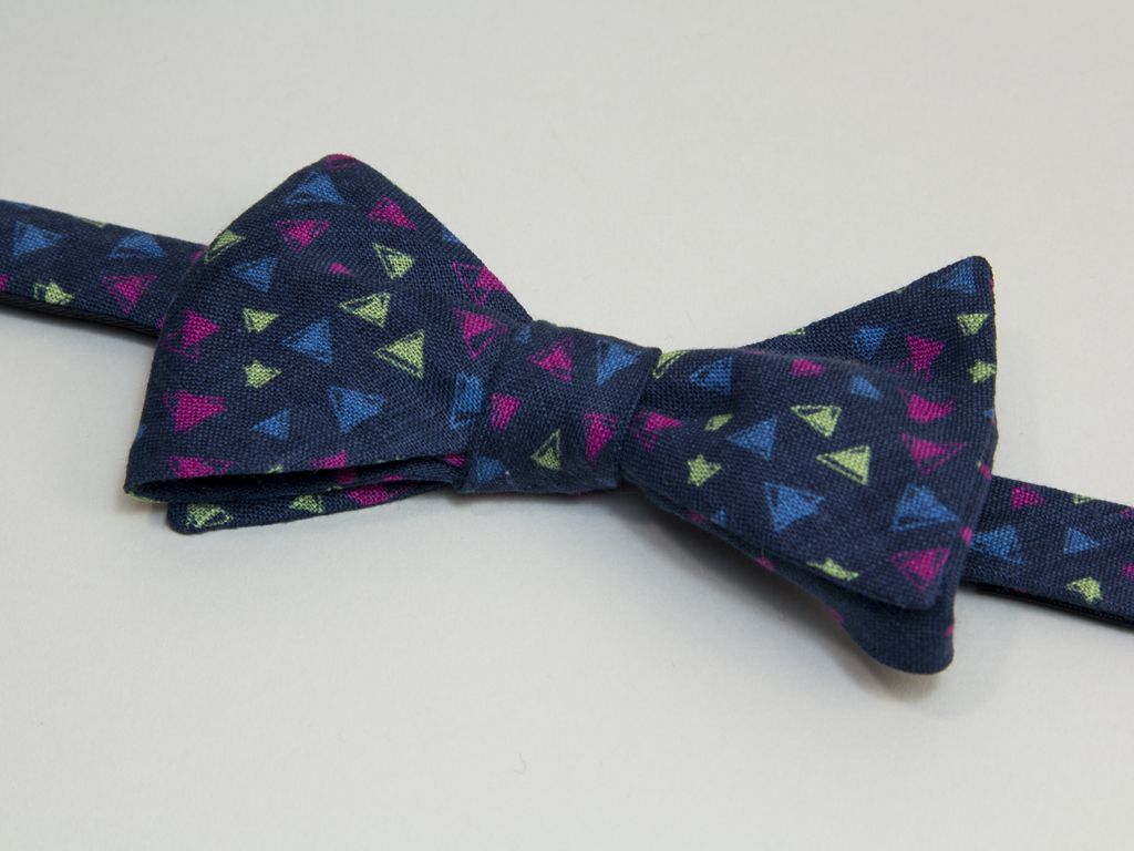 40 Colori Triangles Printed Linen Butterfly Bow Tie