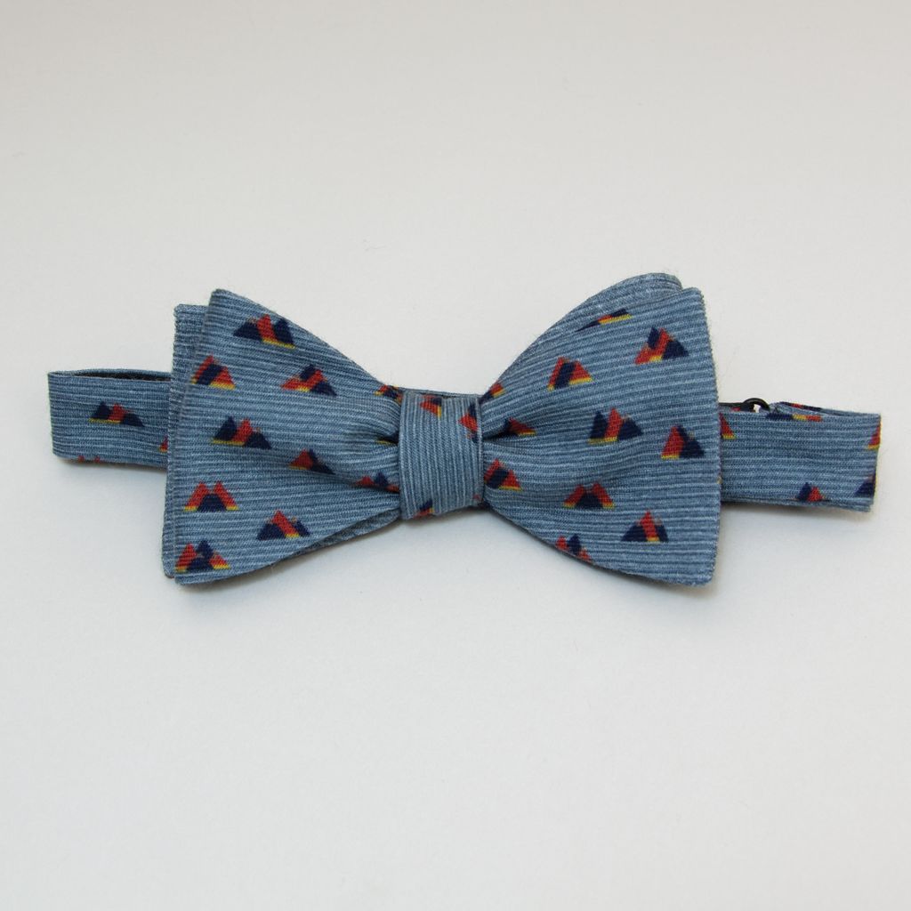 40 Colori Blue Peaks Printed Wool & Silk Butterfly Bow Tie