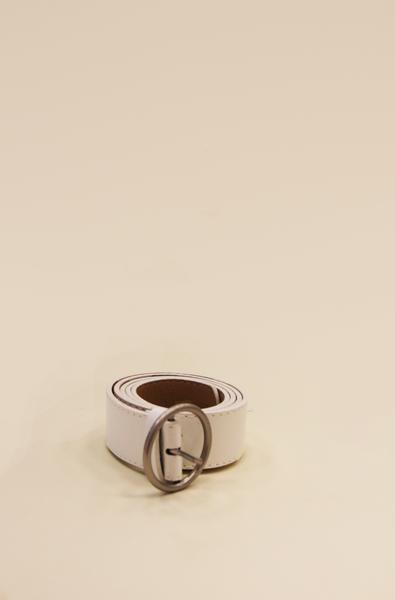 Collection & Co Zoni White Circle Ring Belt