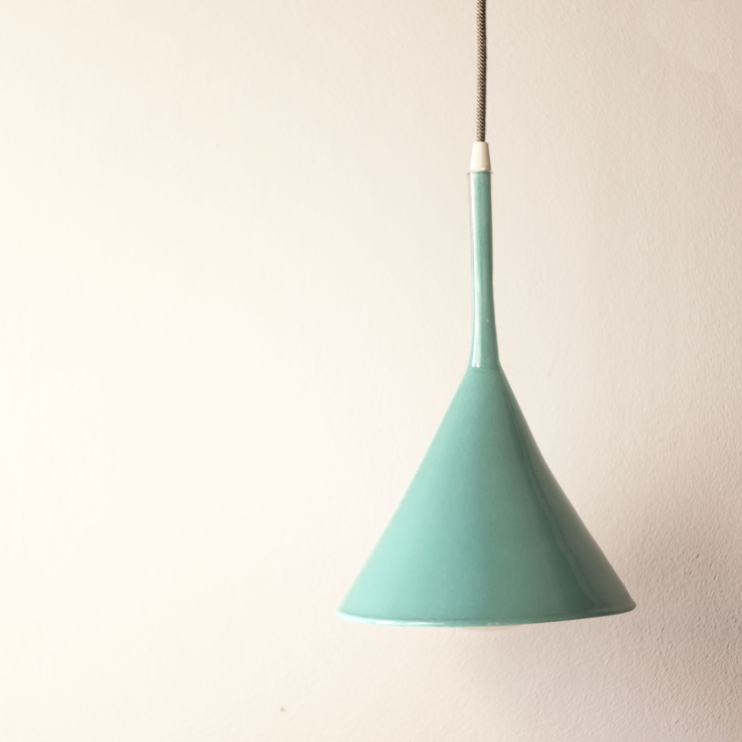 Verde Botella Turquoise Marie Curie Lamp